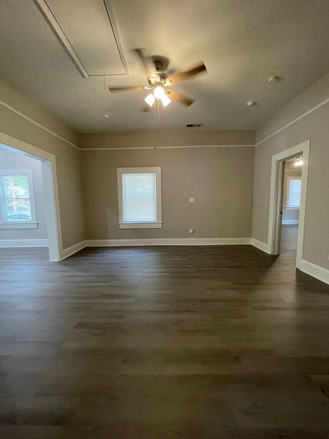 Building Photo - AMAZING 3br/2ba NEW RENOVATION IN ATLANTA!...