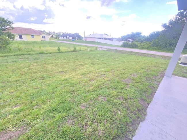 Building Photo - BRAND NEW HOME-2/2/1