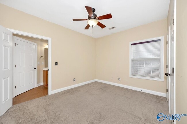 Building Photo - 29863 Thunderpaw Dr