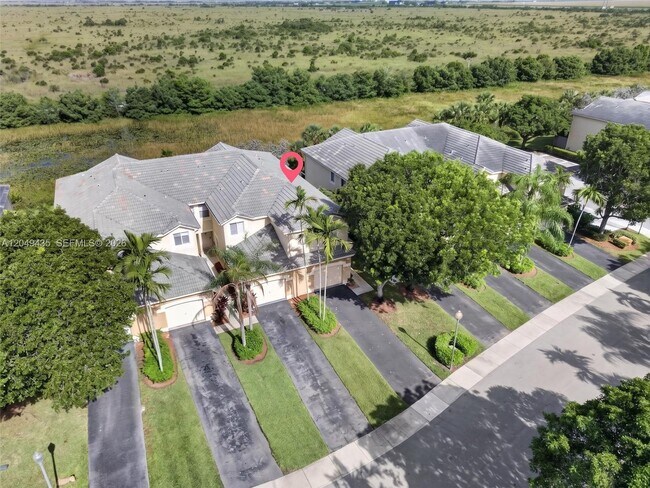 Building Photo - 2475 Cordoba Bend