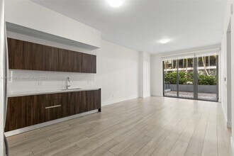 Building Photo - 2960 NE 207th St