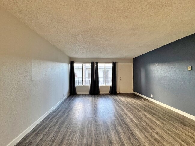 Building Photo - 5500 Ackerfield Ave
