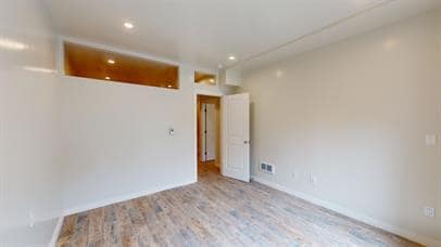 Building Photo - 1 BR + Bouns Room / 1BA in Outer Richmond.