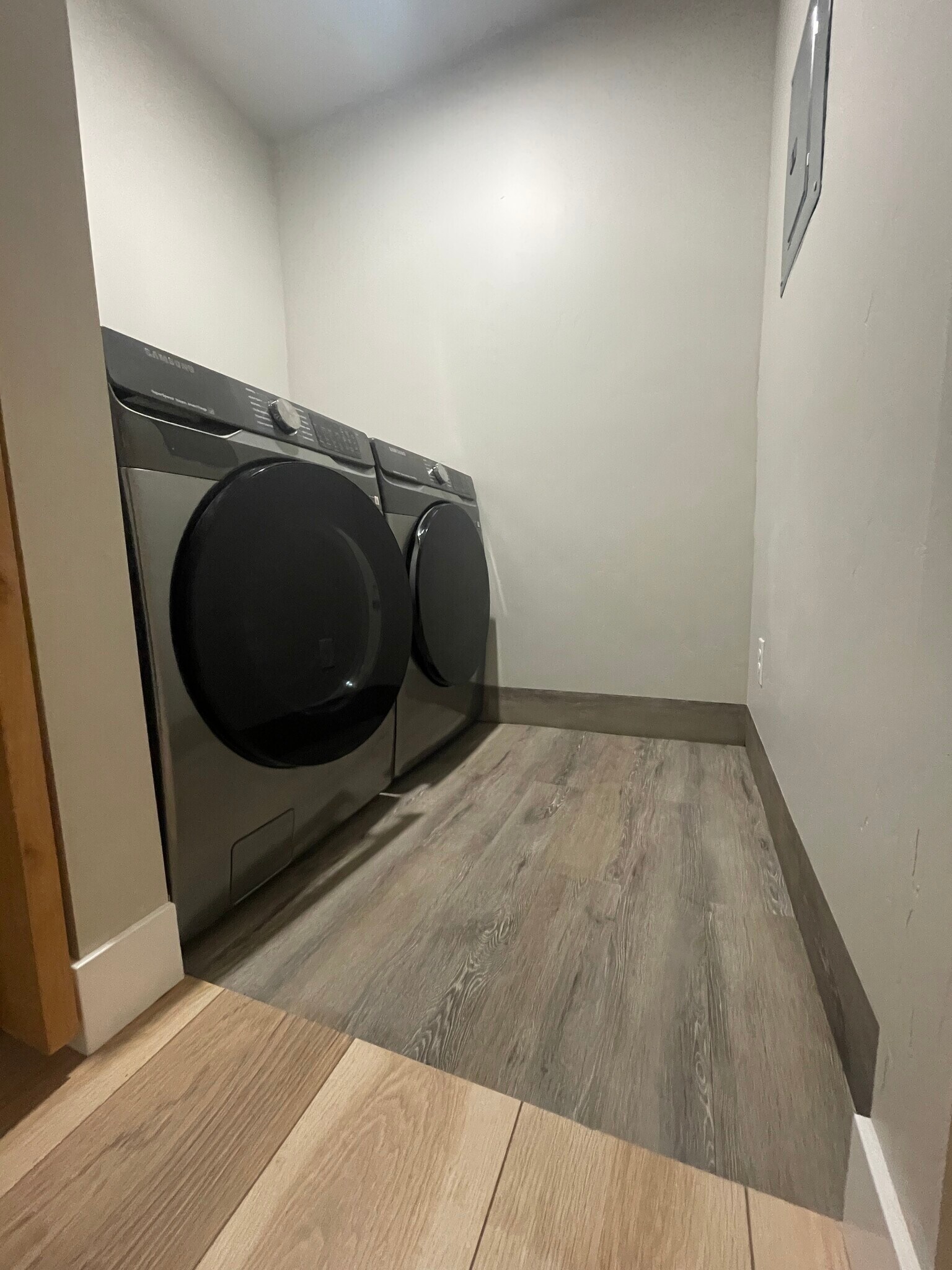 Building Photo - 4643 Balsam Dr