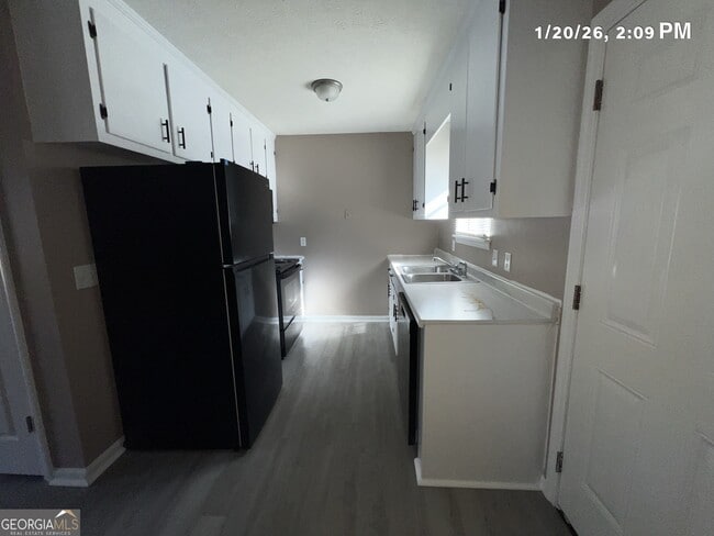 Building Photo - 271 E Wright St