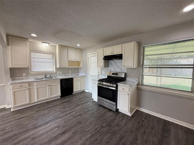 Building Photo - 3027 Harlan Dr