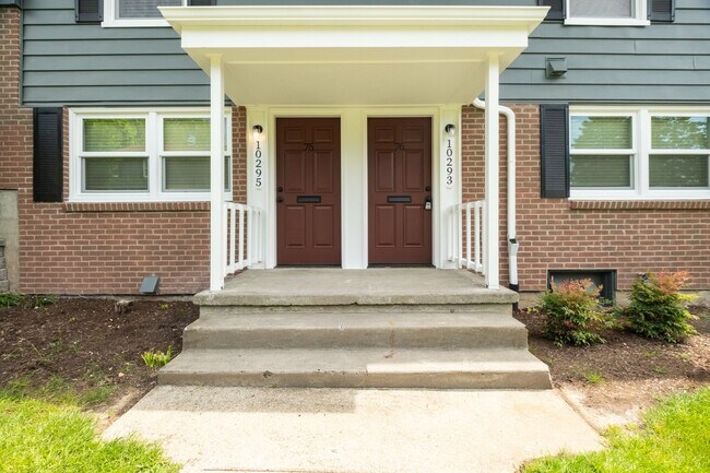 Building Photo - 1706 SW Marlow Ave