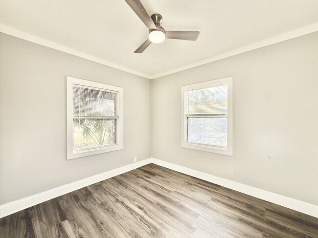 Building Photo - 1914 31st St S