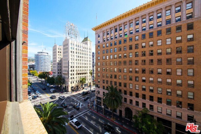 Building Photo - 1645 Vine St