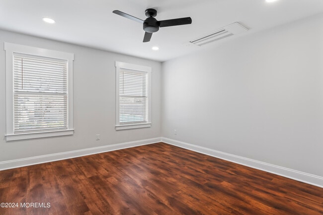 Building Photo - 95-99 Bay Ave