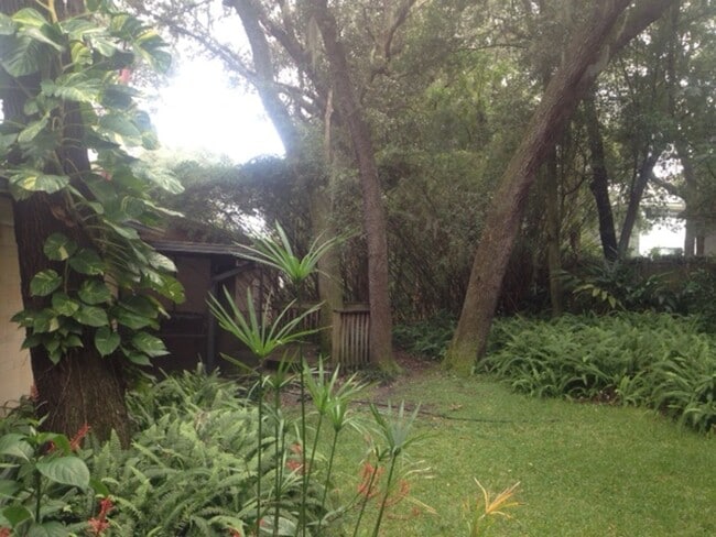 Building Photo - Charming 4BR/2BA Home with Elegant Features and Outdoor Bliss!