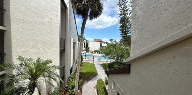 Building Photo - 2211 Belleair Rd