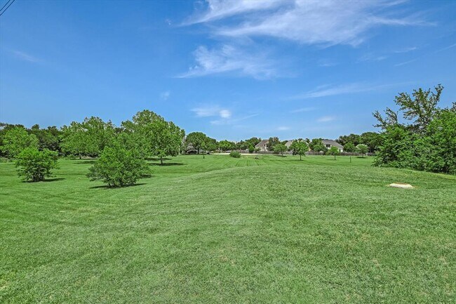 Building Photo - 2101 Chaparral Dr