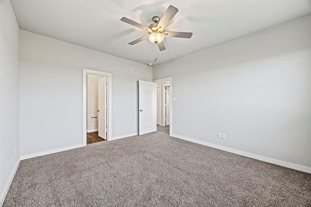 Building Photo - 617 Blackland dr