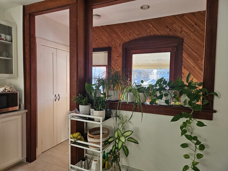 Building Photo - 66 California St