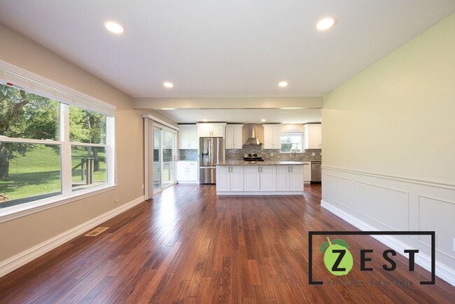 Building Photo - OPEN HOUSE SATURDAY AUGUST 2ND 2025 10-11A...