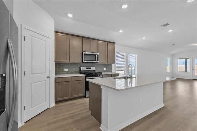 Building Photo - 5028 Hazelnut Ln