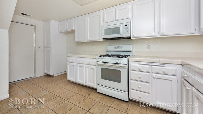 Building Photo - 1830 Rory Ln