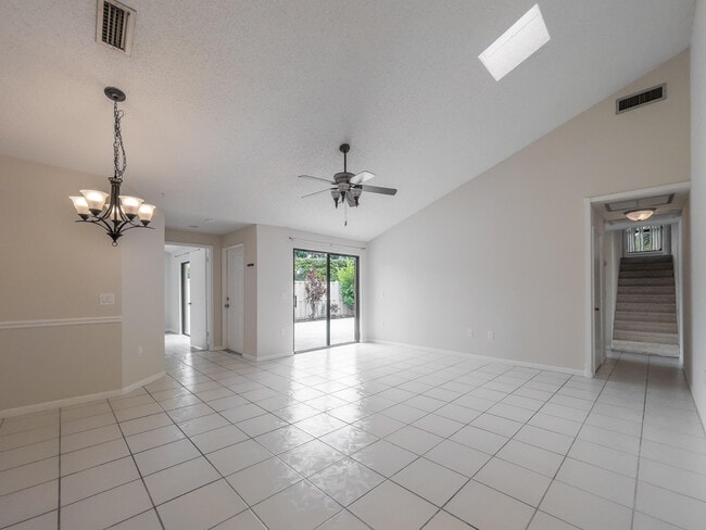 Building Photo - 9730 Boca Gardens Pkwy