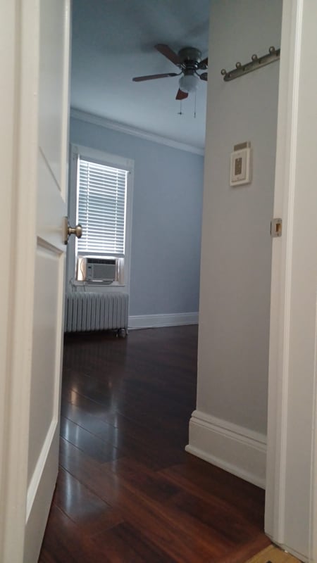 Primary Photo - 425 Summit Ave