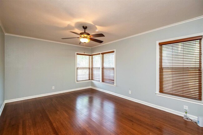 Building Photo - 3605 Park Ridge Blvd