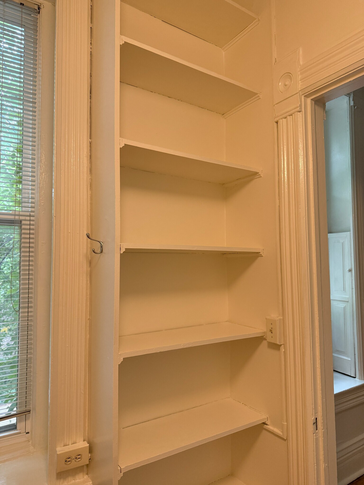 shelving in closet - 2059 N Clifton Ave