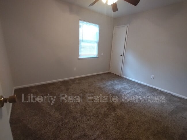 Building Photo - 824 Ridgewood Way