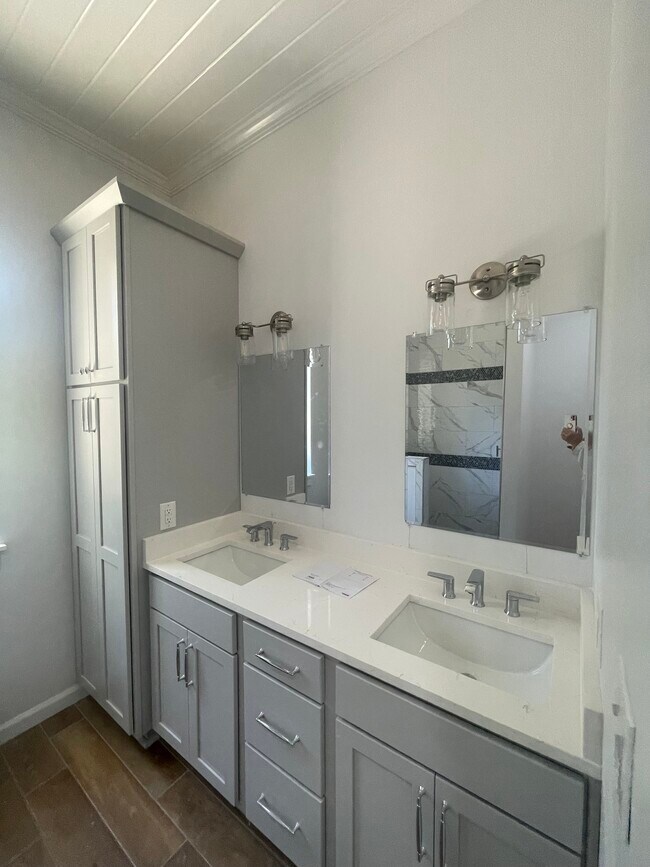 Building Photo - 311 Sherwood Rd