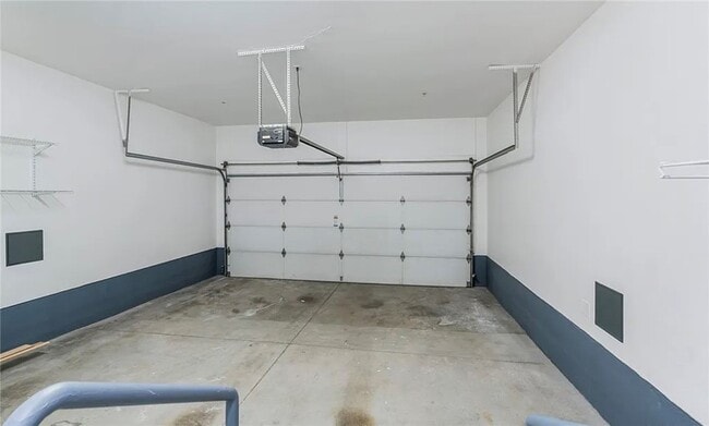 Building Photo - 12056 S Broadway-12056