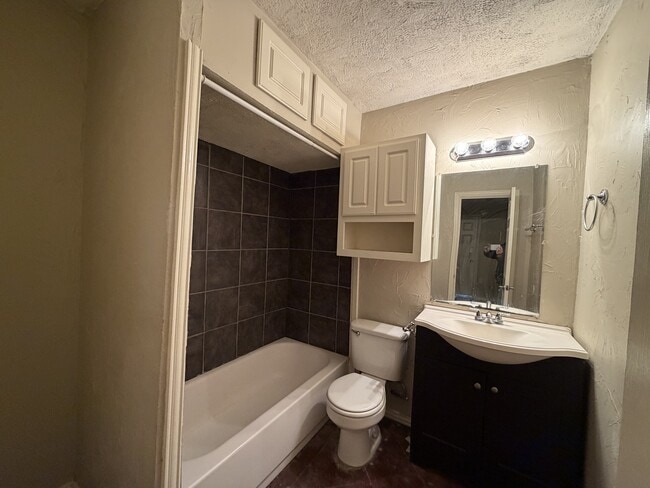 Building Photo - 2818 41st St