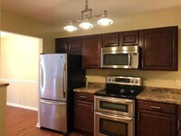 Building Photo - Nice 2 bedroom 2 bath one-level condo
