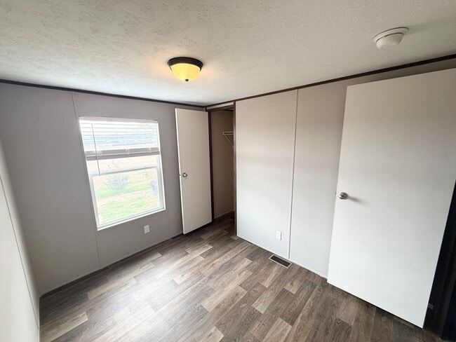 Building Photo - 3104 N Cardinal Rd