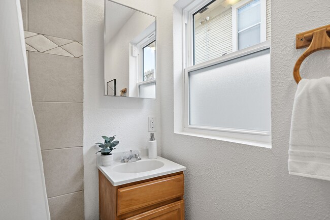 Building Photo - 764 59th St