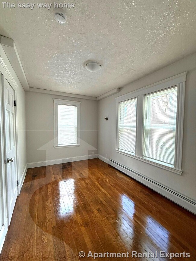 Building Photo - 441 Broadway