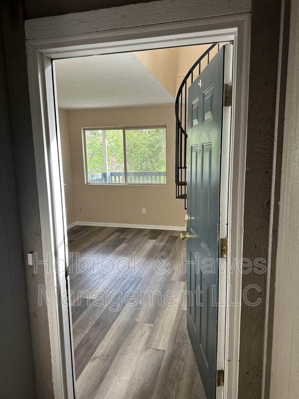 Building Photo - 4531 Boardwalk Dr