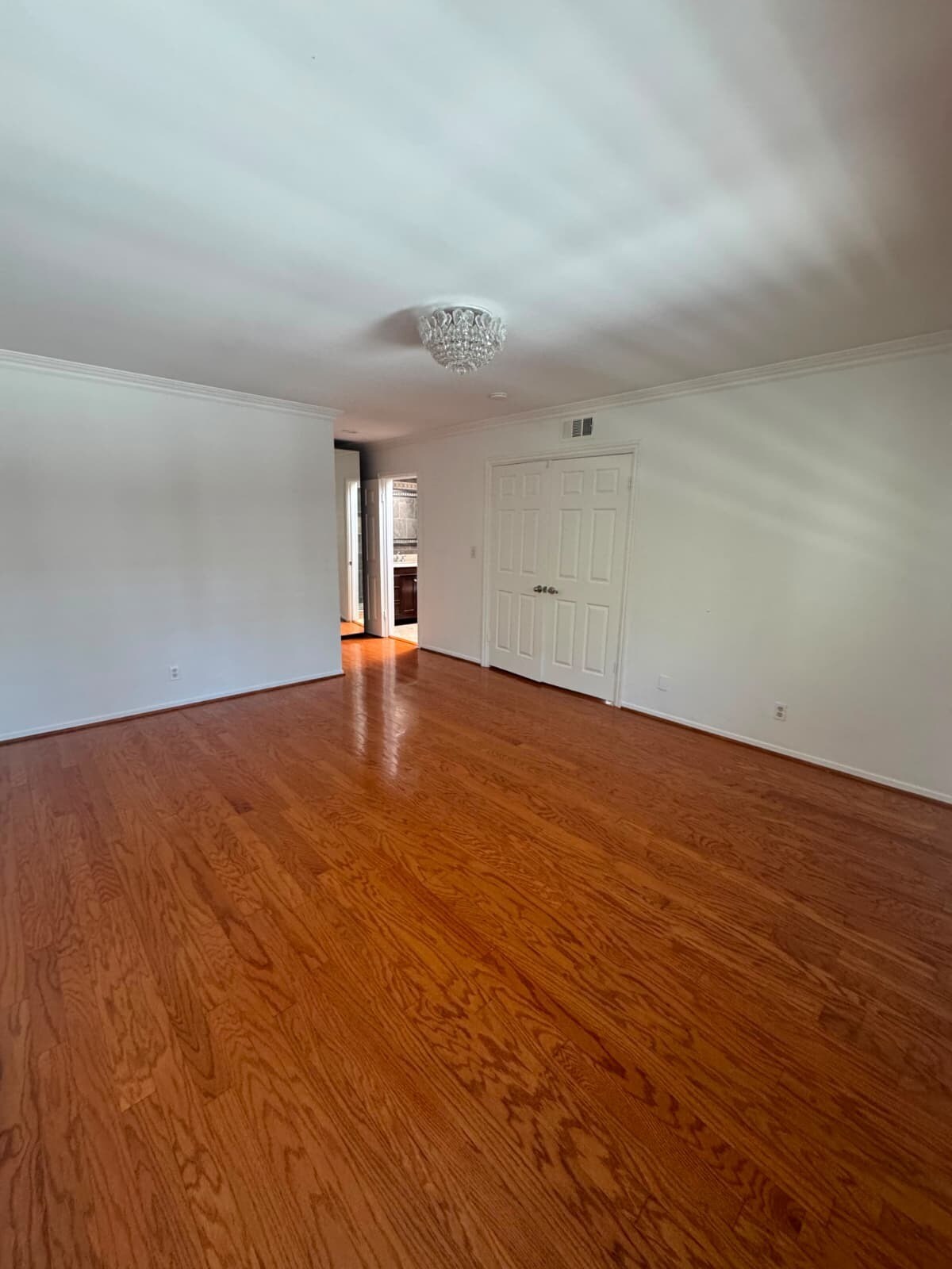 Building Photo - 4153 W Sarah St