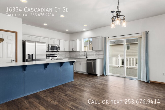 Building Photo - 16334 Cascadian Ct SE