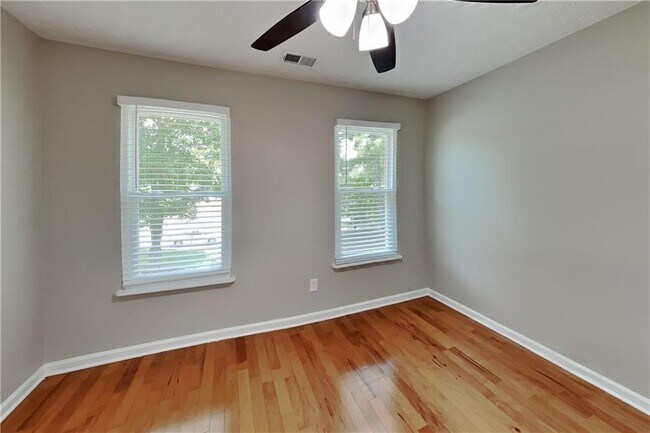 Building Photo - 2920 Summit Point Ct