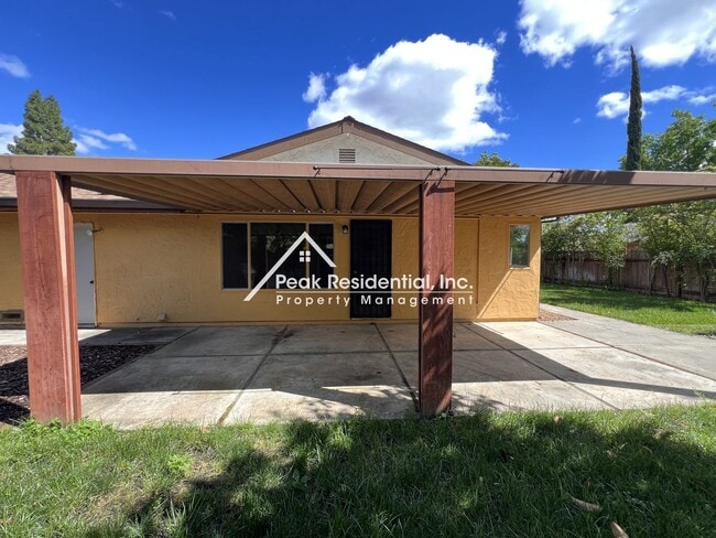 Building Photo - Wonderful 4bd/2ba Citrus Heights Home!