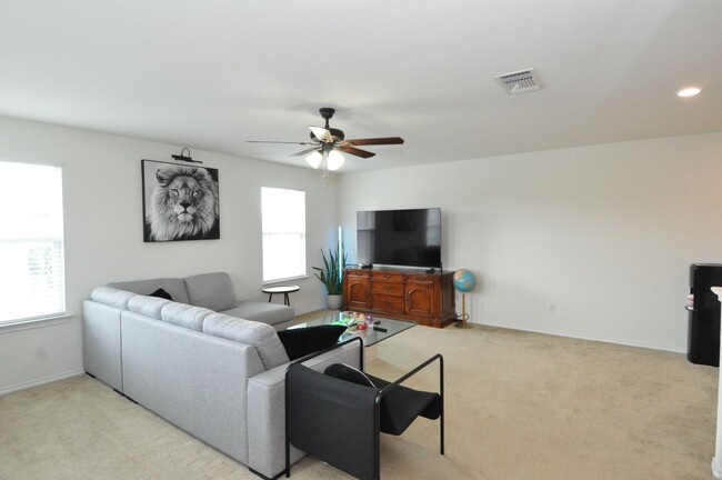 Building Photo - Great home on corner lot in Retreat at Tec...