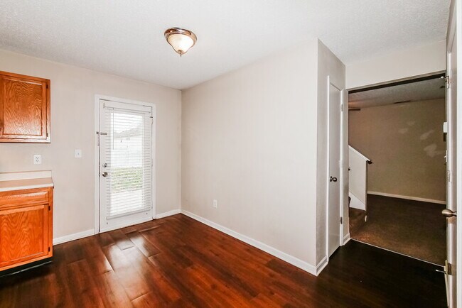 Building Photo - 15469 Fawn Meadow Dr