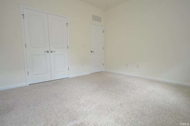 Building Photo - 5405 Cambridgeshire Loop