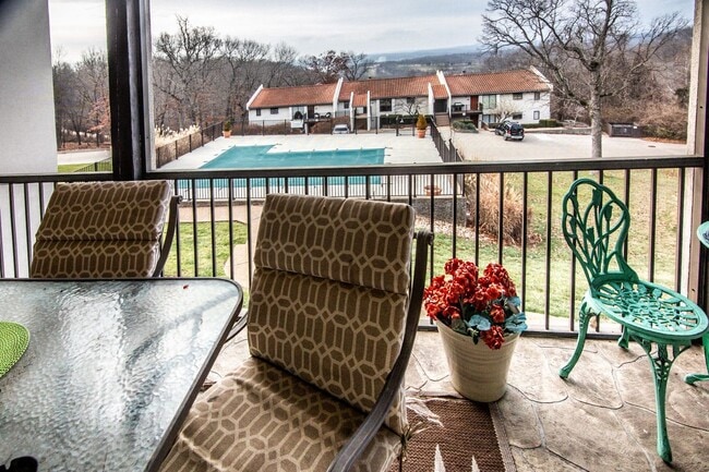 Building Photo - 2 Bed & 2 Bath Condo