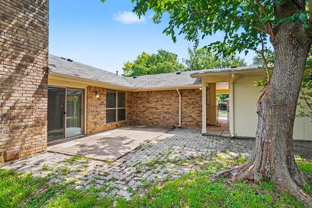 Building Photo - 2701 Whitehurst Dr