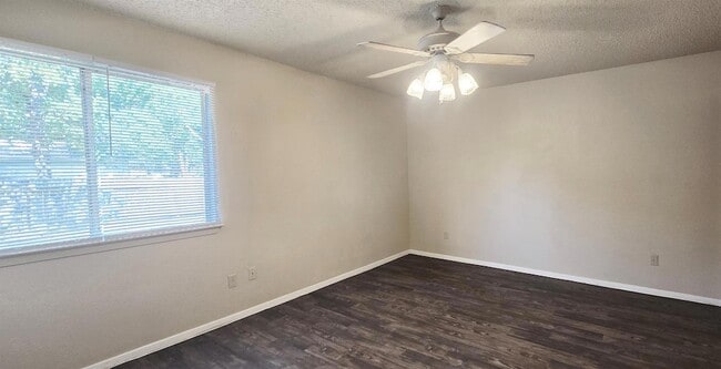 Building Photo - 11904 Hardwood Trail