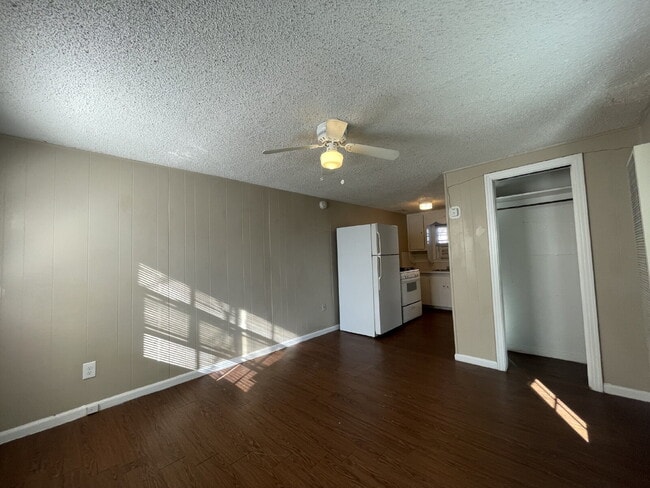 Building Photo - Cozy & Convenient Living in Tech Terrace!