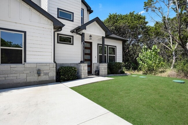 Building Photo - 5511 Black Pine Cir