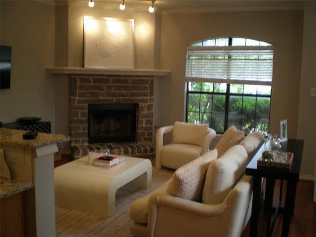 Building Photo - 6023 Oram St