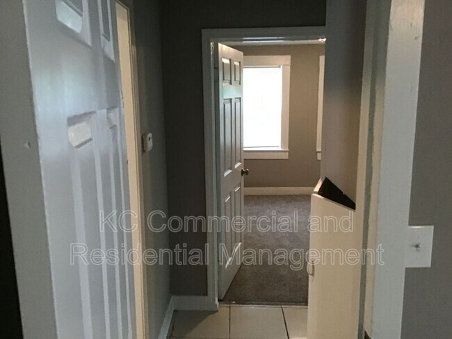 Building Photo - 107 Clinton Pl