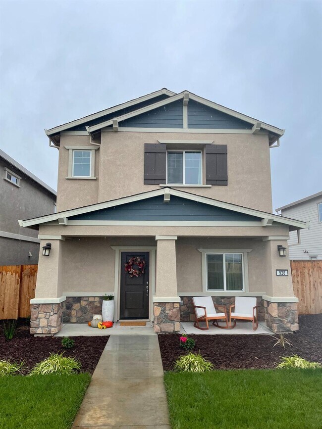 928 Moody Slough Rd 928 Moody Slough Rd Winters CA 95694 Apartment